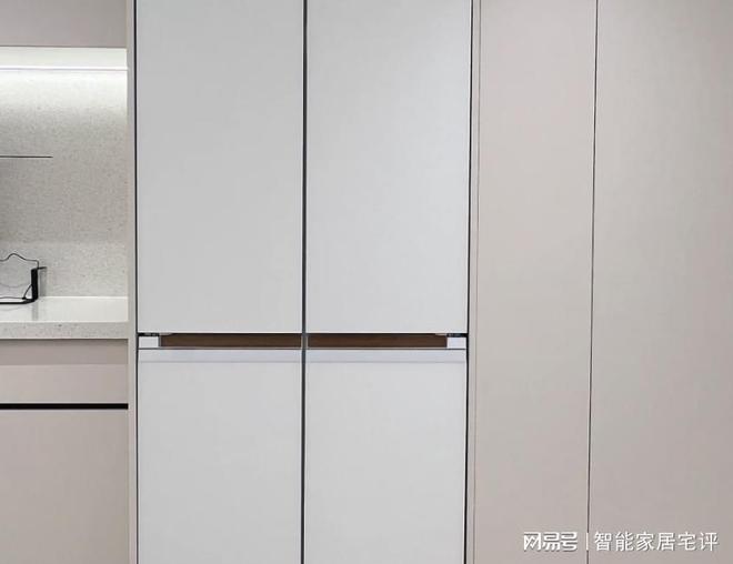 冰箱面板是钣金好还是玻璃好？冰箱面板材质怎么选？内行人道出实情